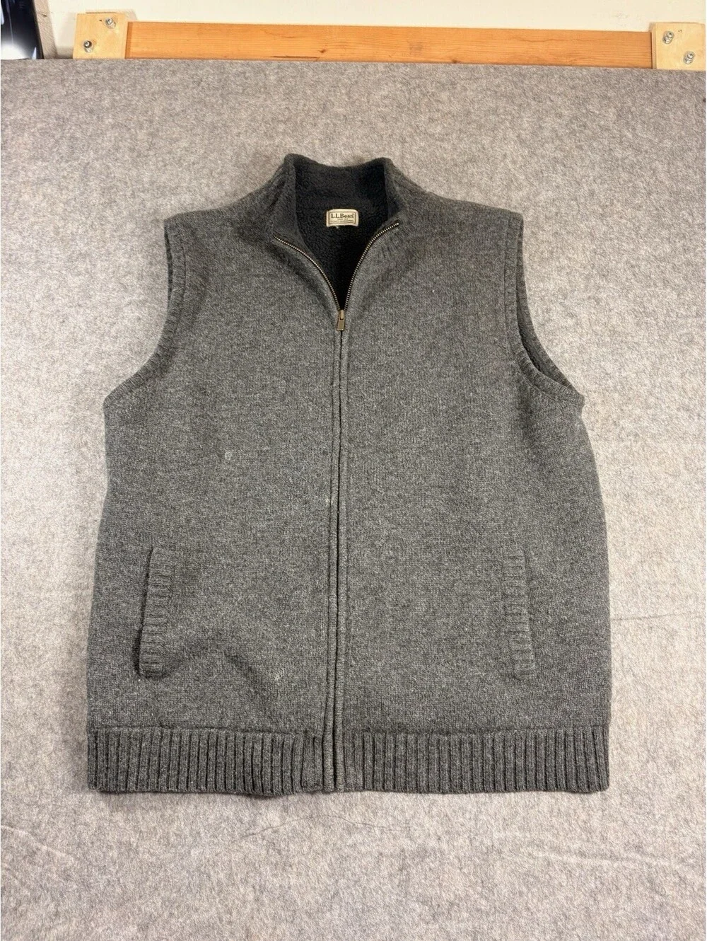 LL Bean Lambs Wool Sherpa Lined Sweater Vest Full Zip Men's Size Large Gray